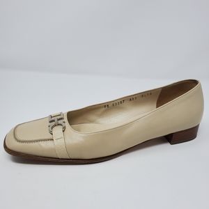 Salvatore Ferragamo Boutique Vintage Cream flats